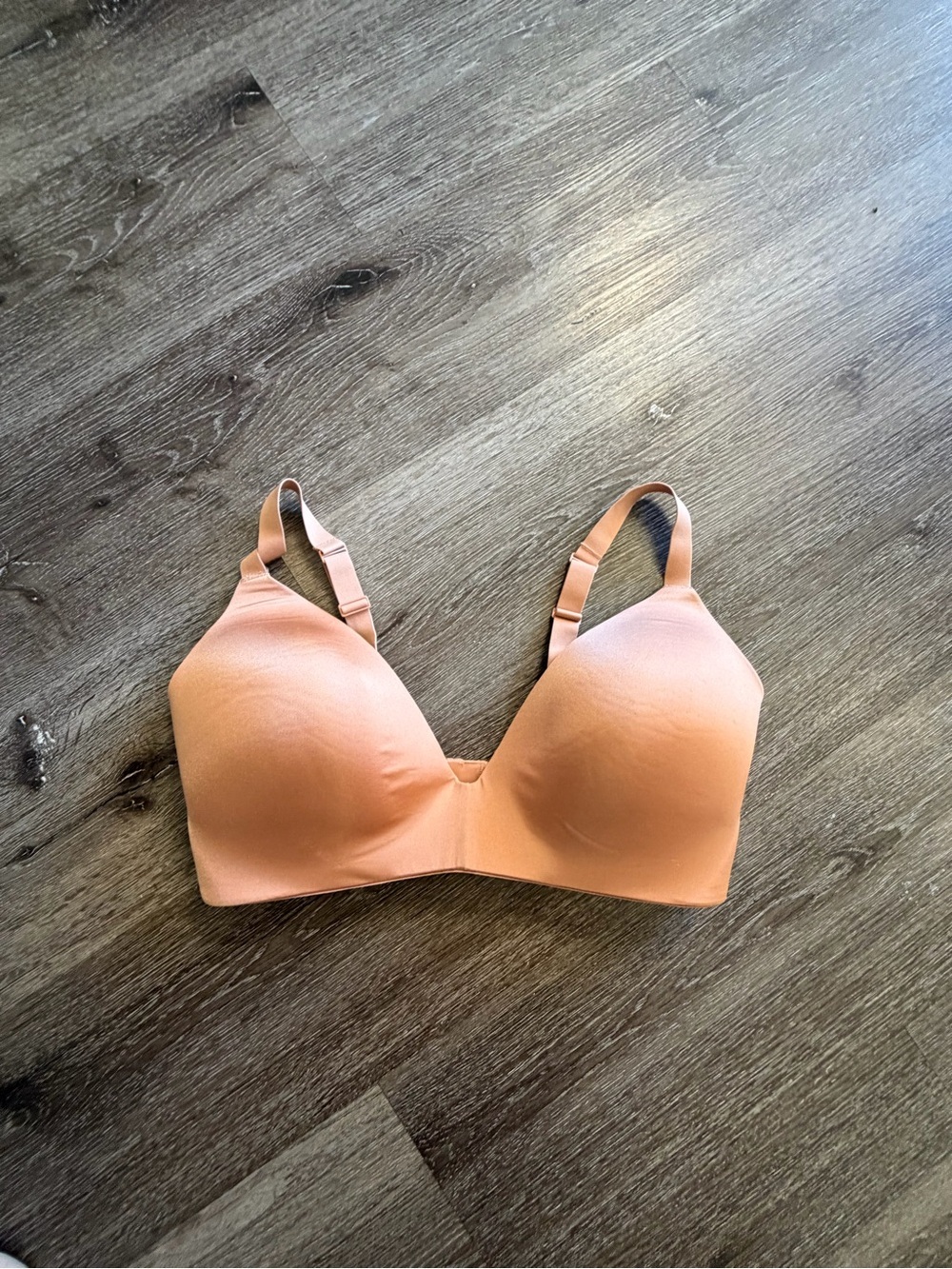 SKIMS Seamless Peach T-Shirt Bra